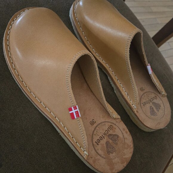 DuckFeet Shoes - Duckfeet Size 8/Size 39